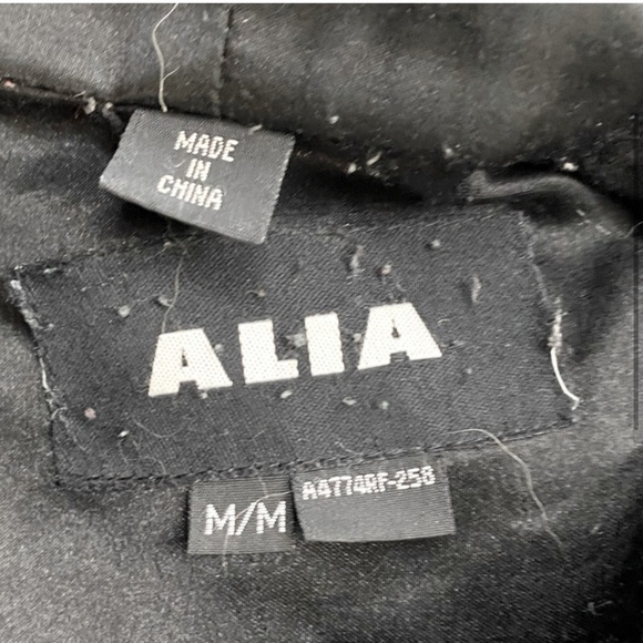 Alia Black Faux Fur Coat With Hood And Winter Themed Trim M - Picture 3 of 16